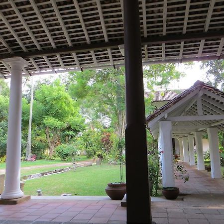 Atapattu Walawwa Villa กอลล์ ภายนอก รูปภาพ