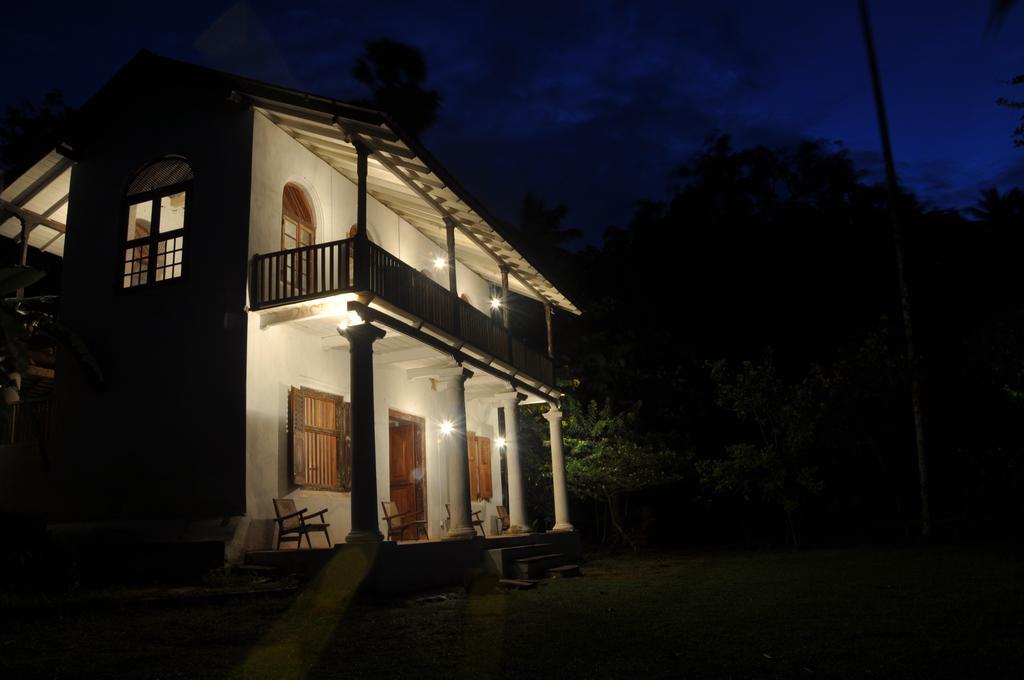Atapattu Walawwa Villa กอลล์ ภายนอก รูปภาพ