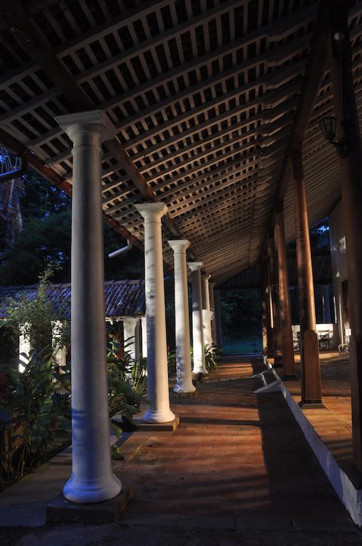 Atapattu Walawwa Villa กอลล์ ภายนอก รูปภาพ