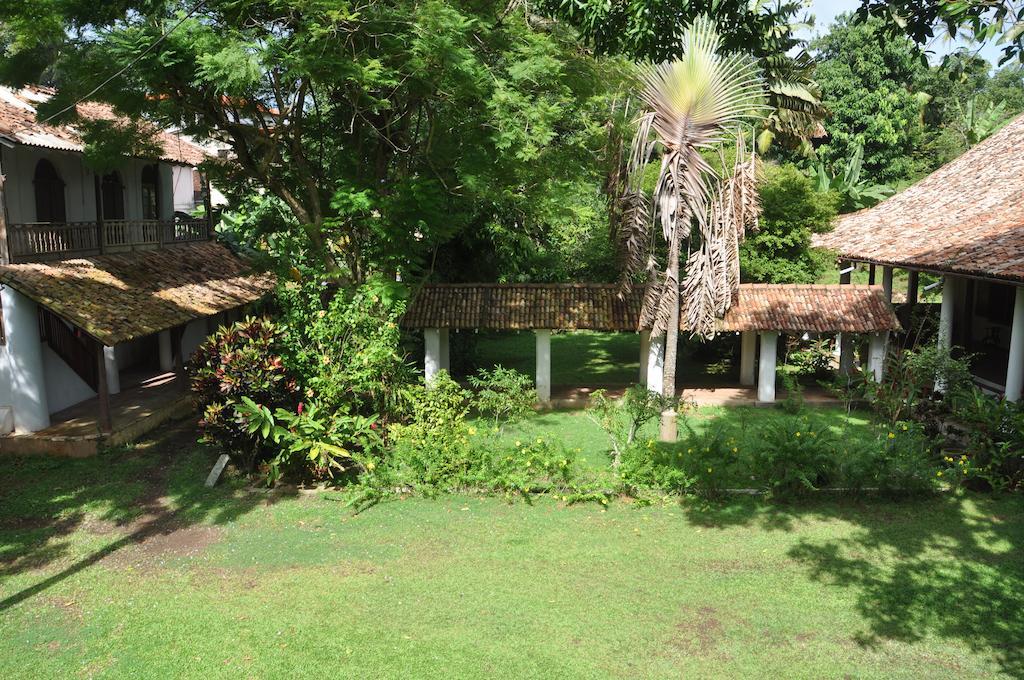 Atapattu Walawwa Villa กอลล์ ภายนอก รูปภาพ