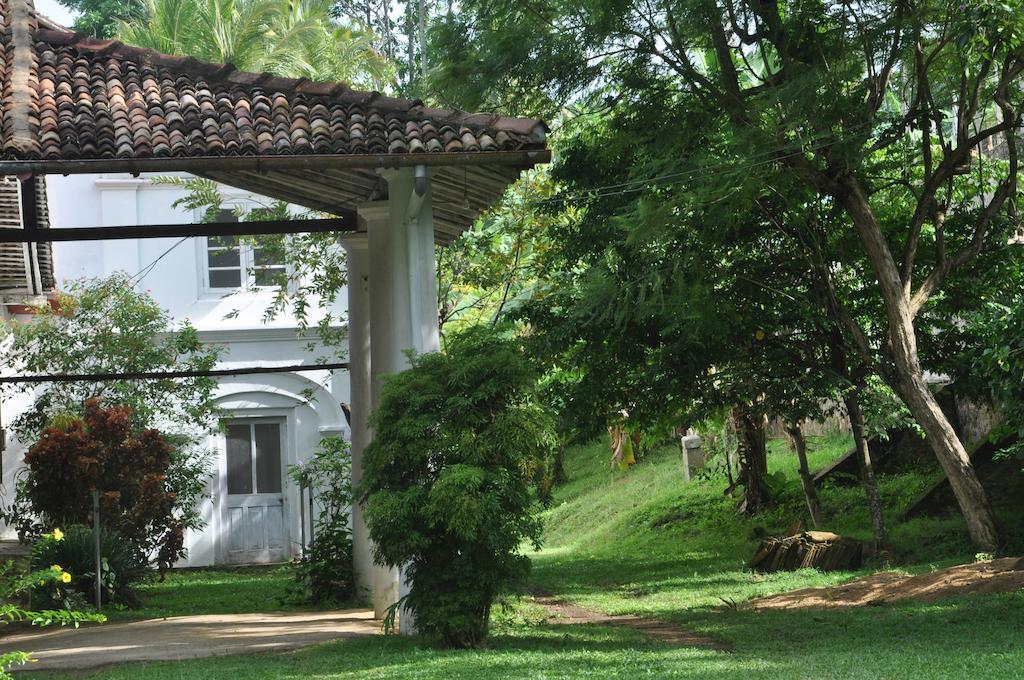 Atapattu Walawwa Villa กอลล์ ภายนอก รูปภาพ