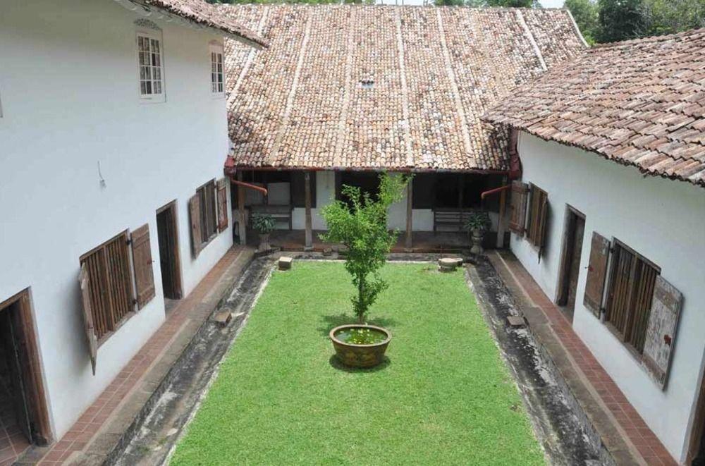 Atapattu Walawwa Villa กอลล์ ภายนอก รูปภาพ